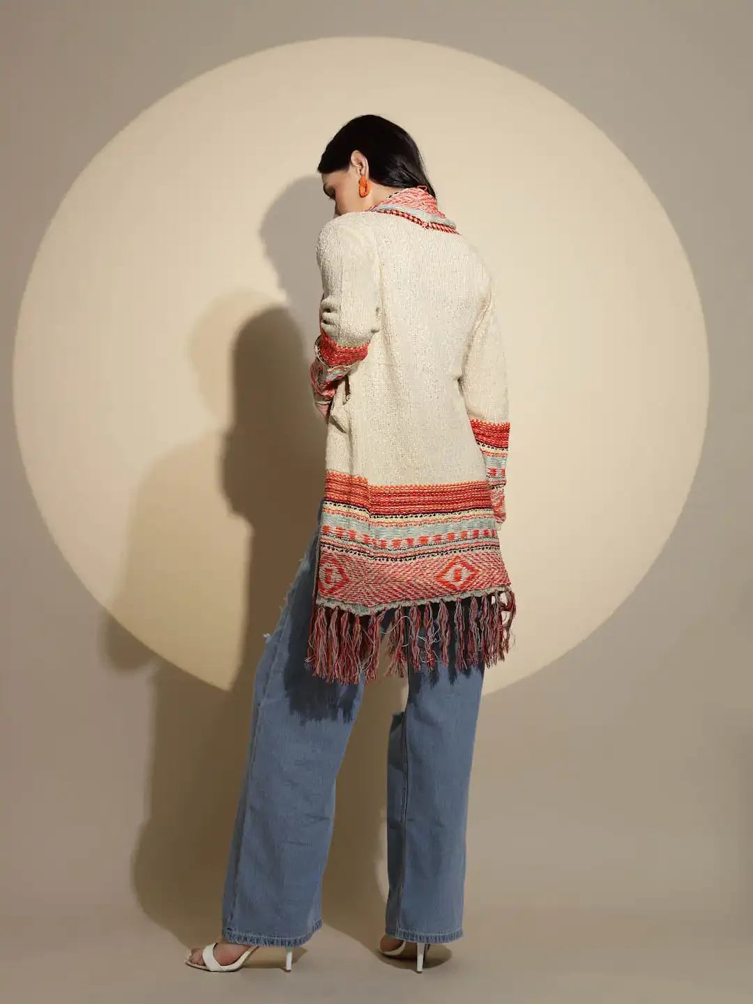 Beige Geometric Print Full Sleeve Collared Neck Knitted Shrug - Image 10