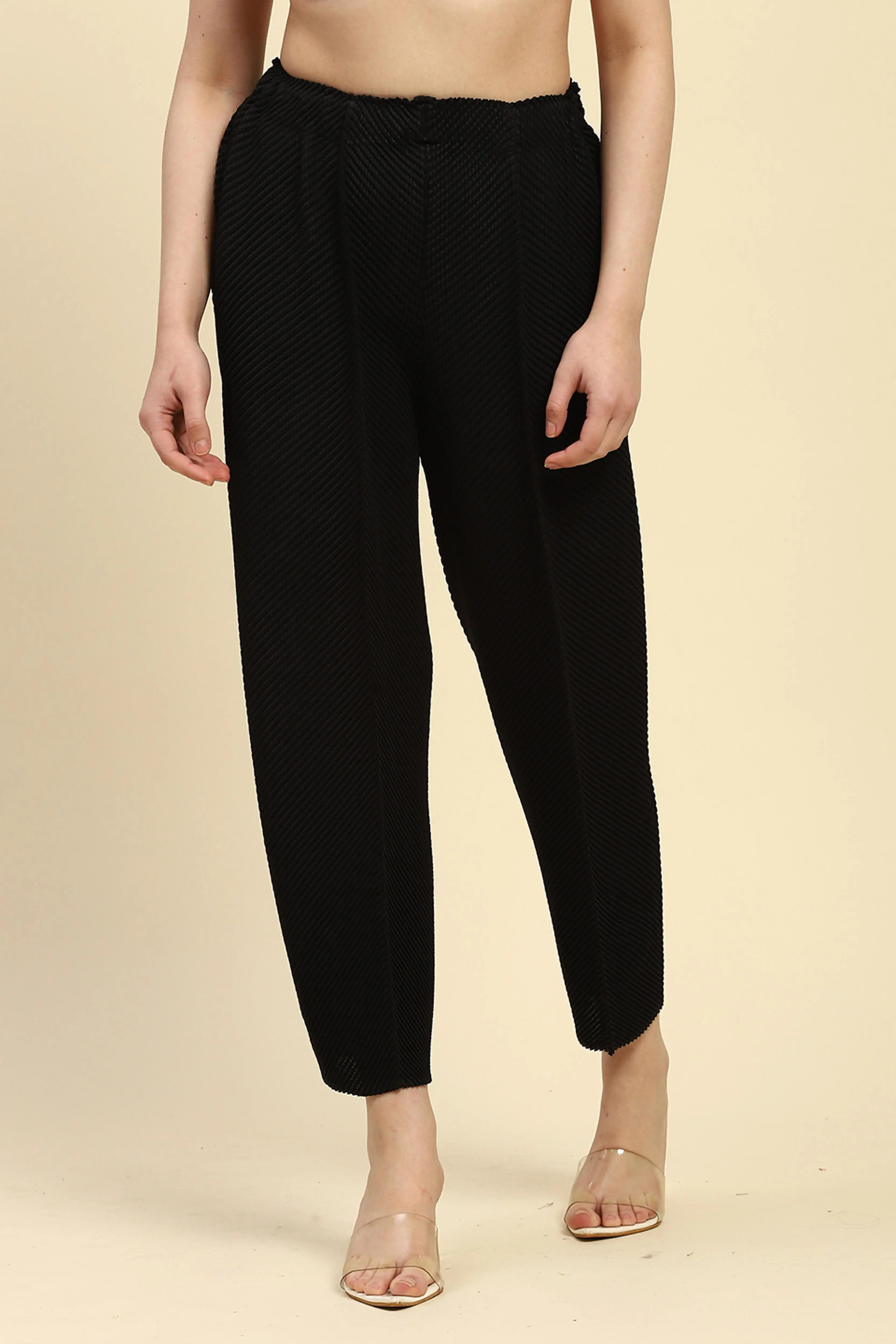 Black Pleated Loose Lower