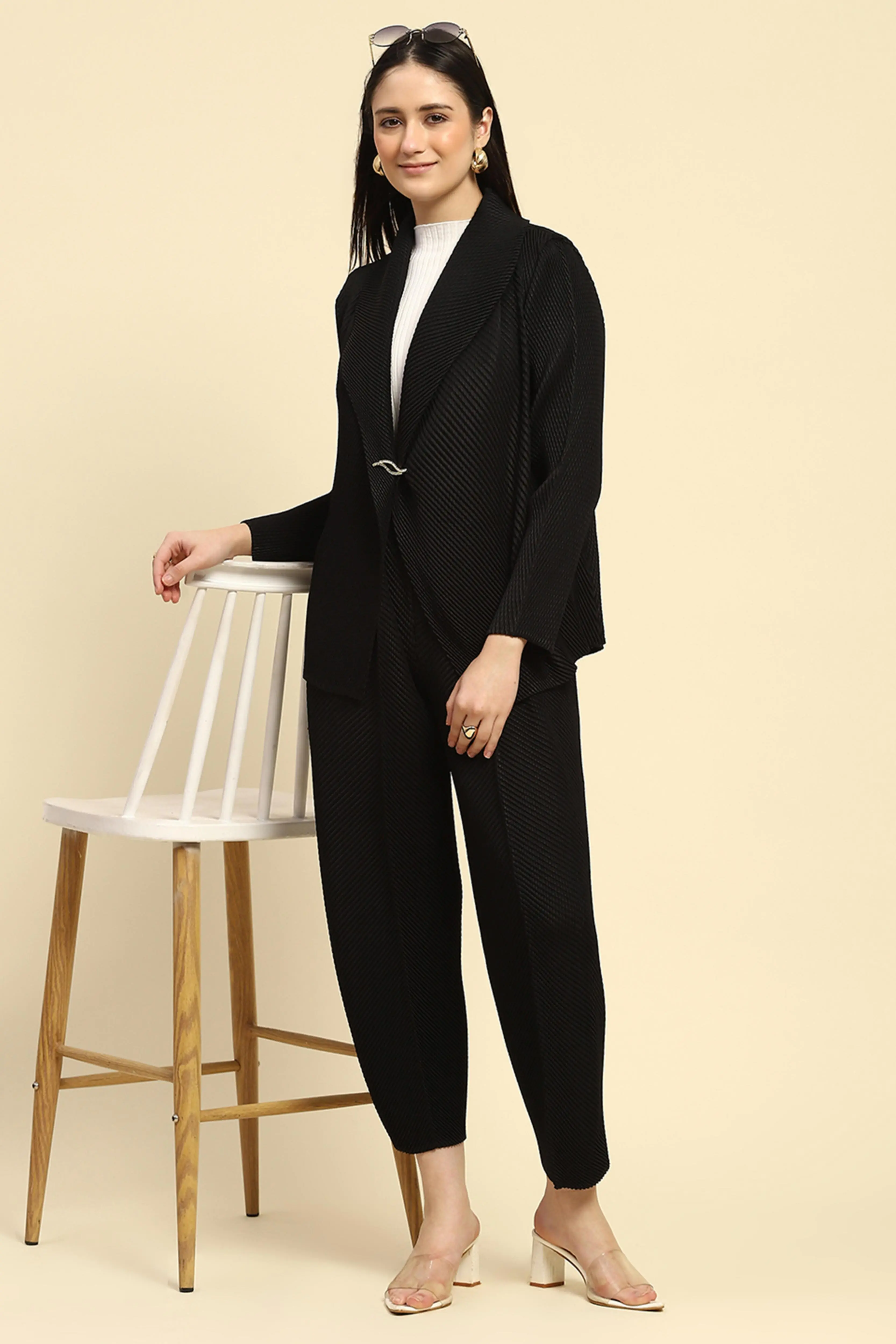 Black Pleated Loose Lower - Image 6