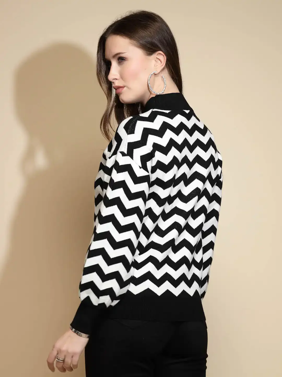 Black Geometric Print Acrylic Pullover - Image 8