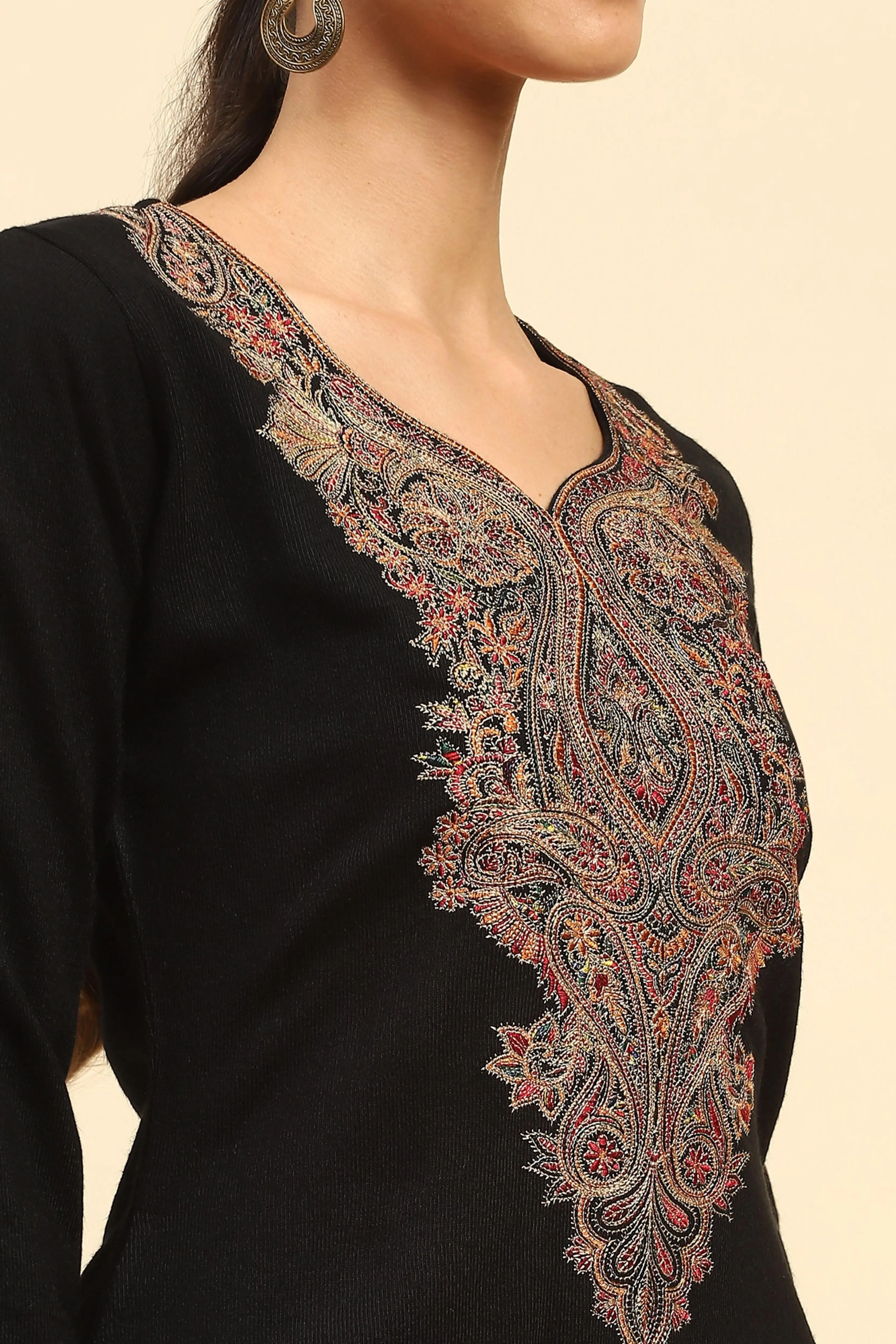 Black WoolenThread Embroidered Kurta - Image 5