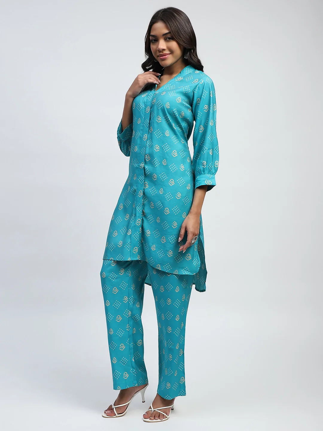 Blue Bandhani Print Cotton Kurta Set - Image 10