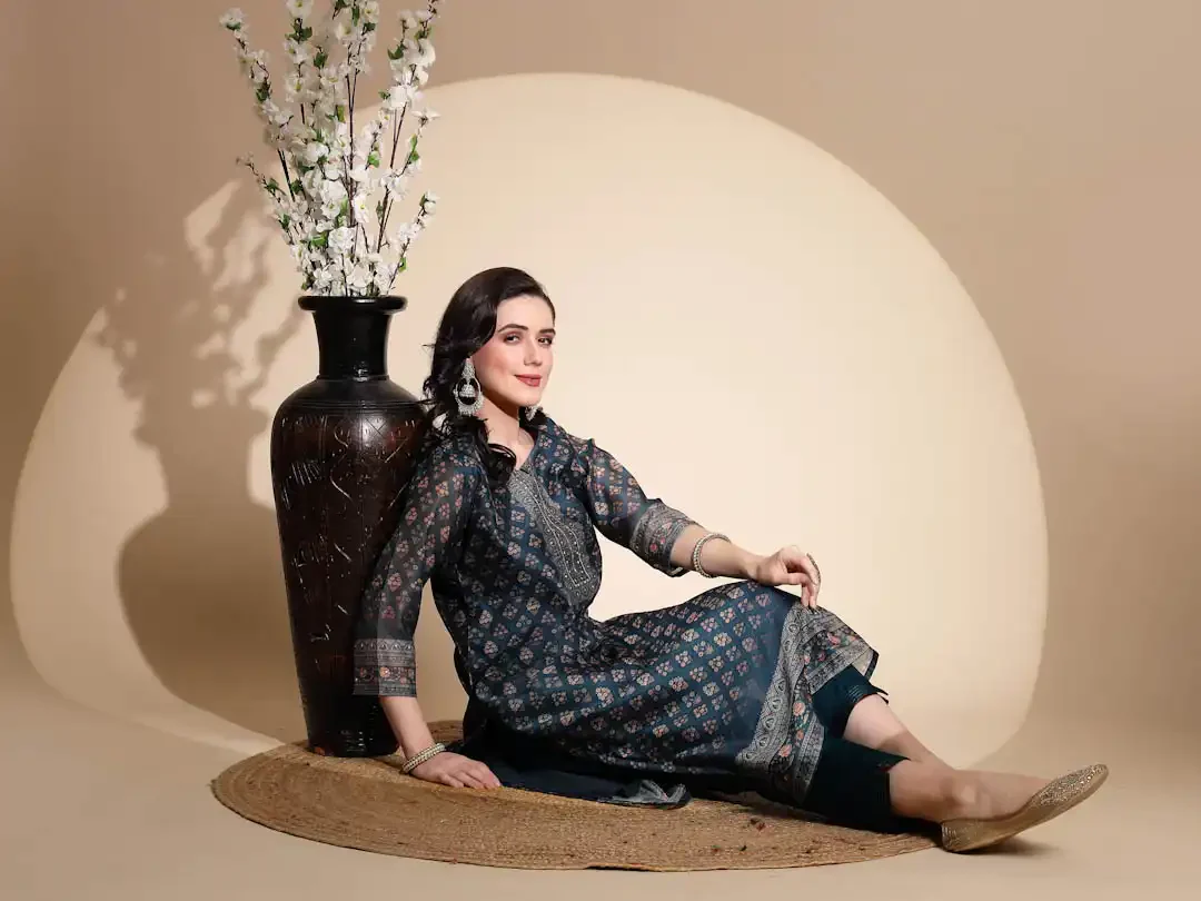 Blue Embroidery Print Three Fourth Sleeve Cotton Kurta Set - Image 9