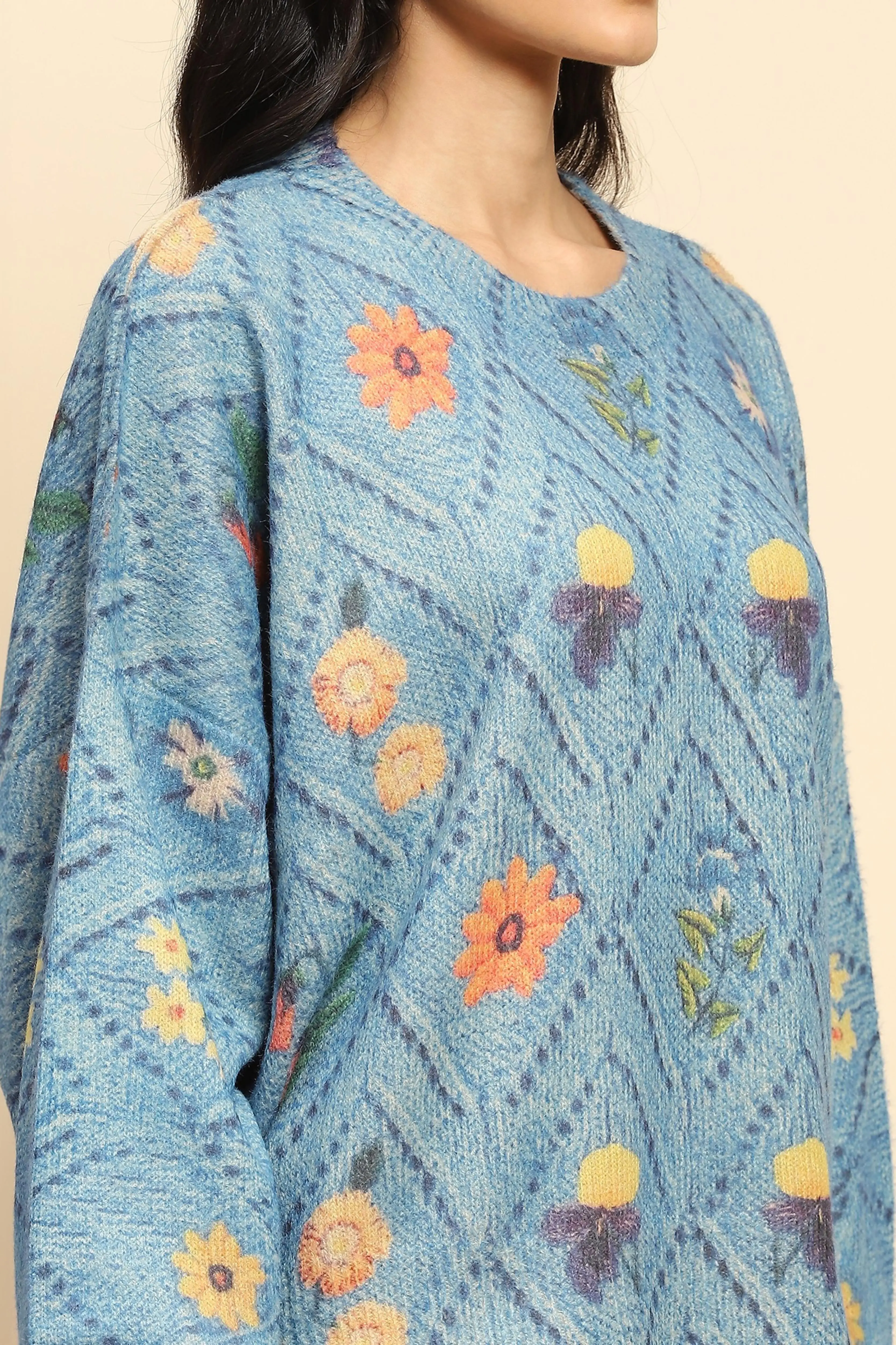 Blue Oversized Winter Pullover - Image 5