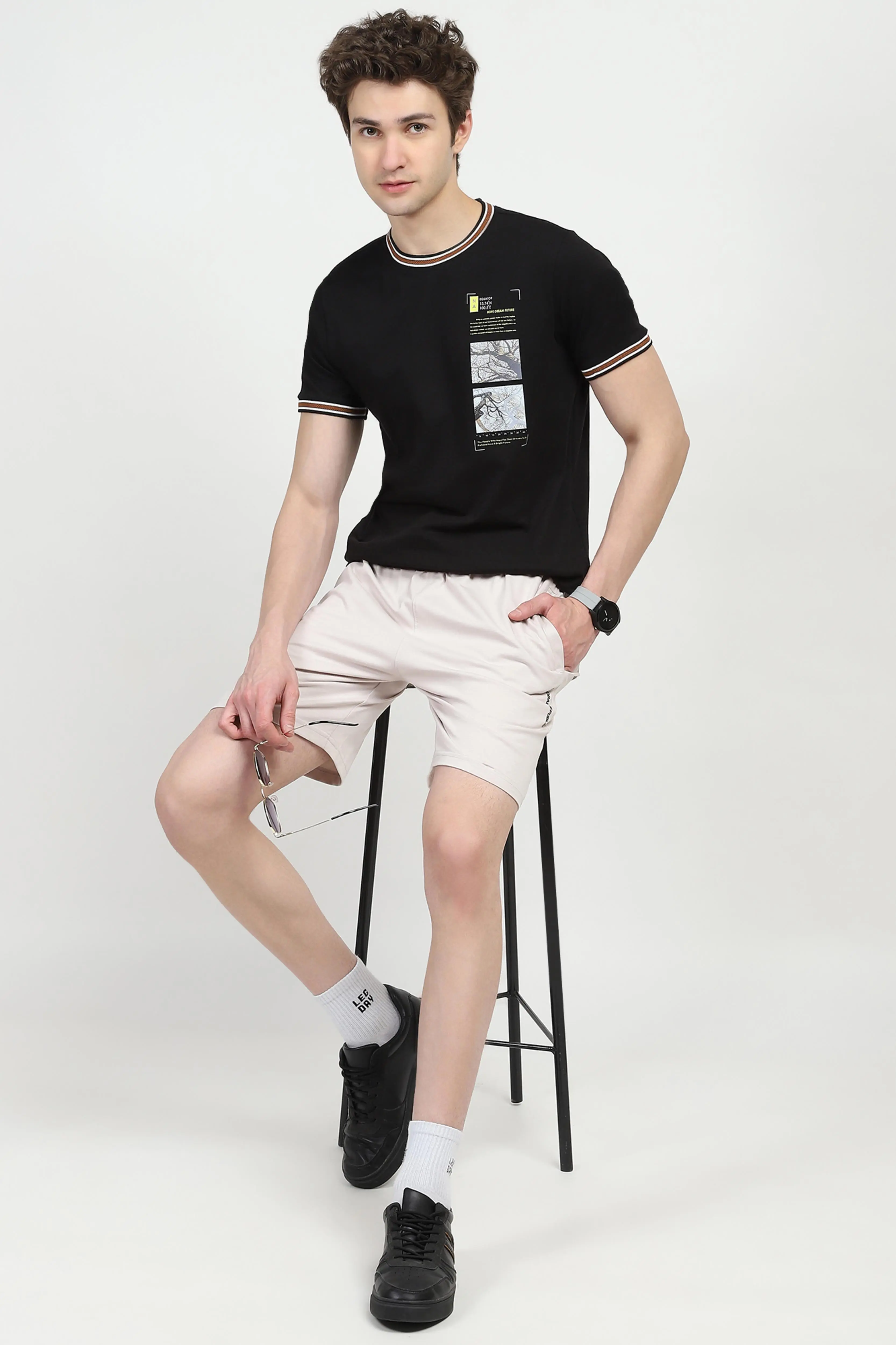 Black Graphic Print T-shirt - Image 6