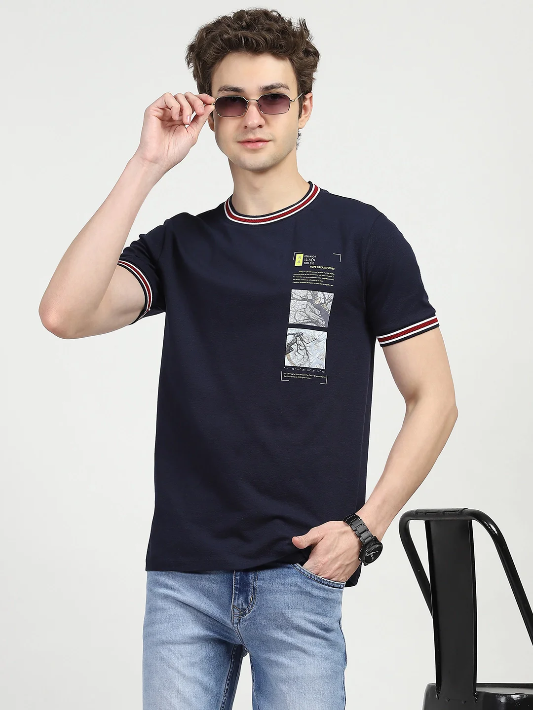 Navy Graphic Print T-shirt - Image 9