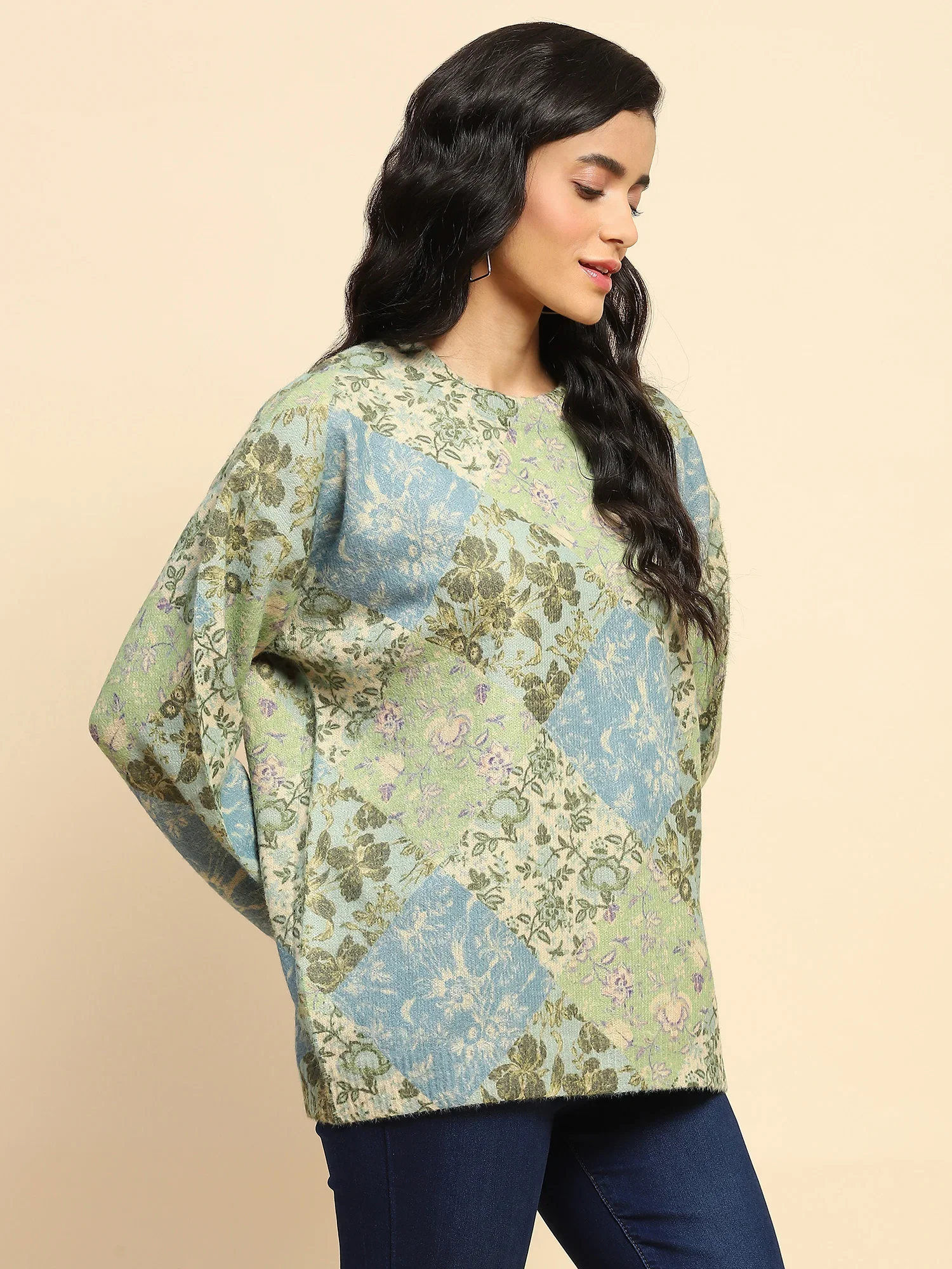 Green Loose Winter Pullover - Image 10