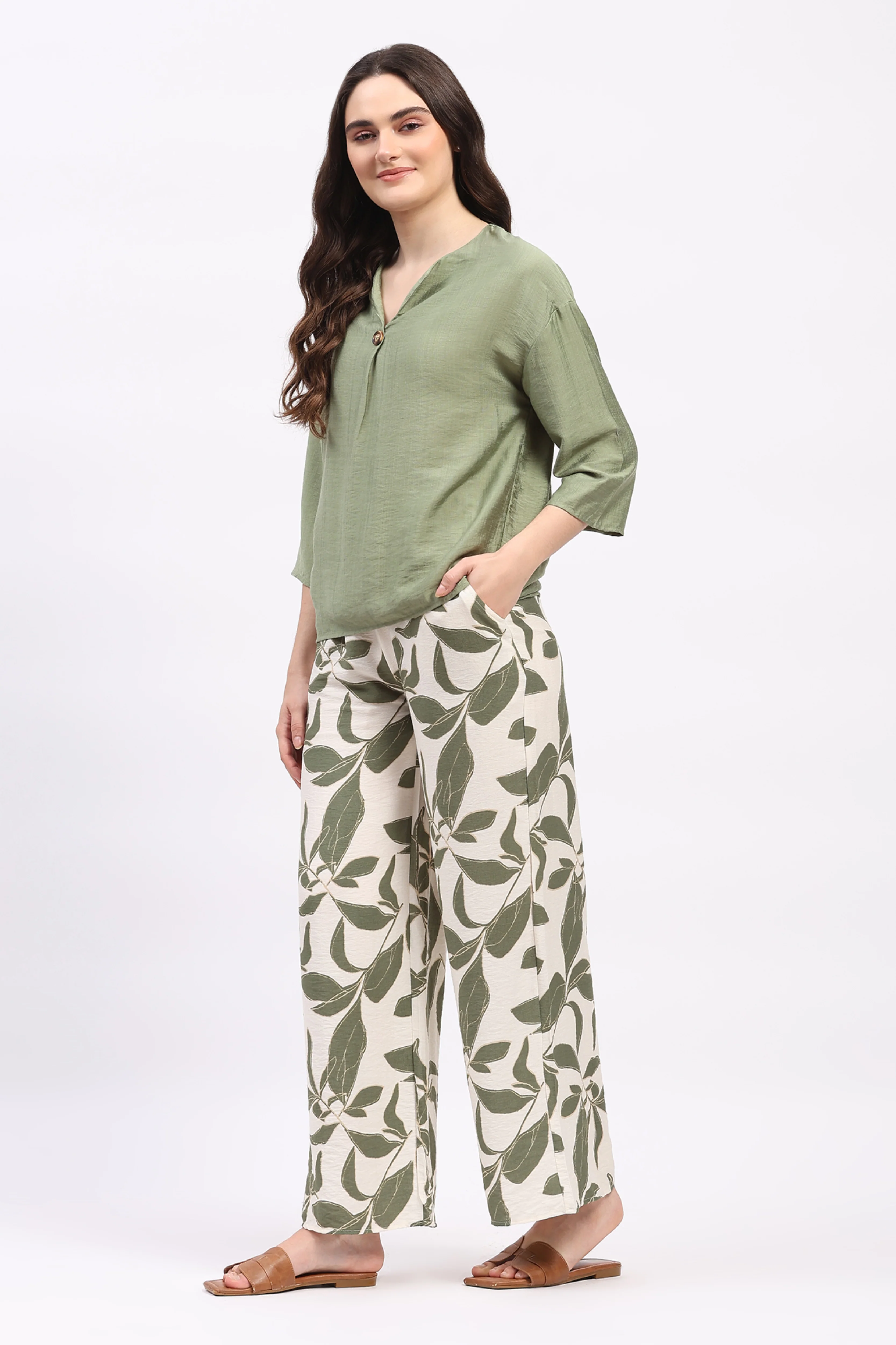 Green Solid Top & Floral Print Lower Set - Image 3