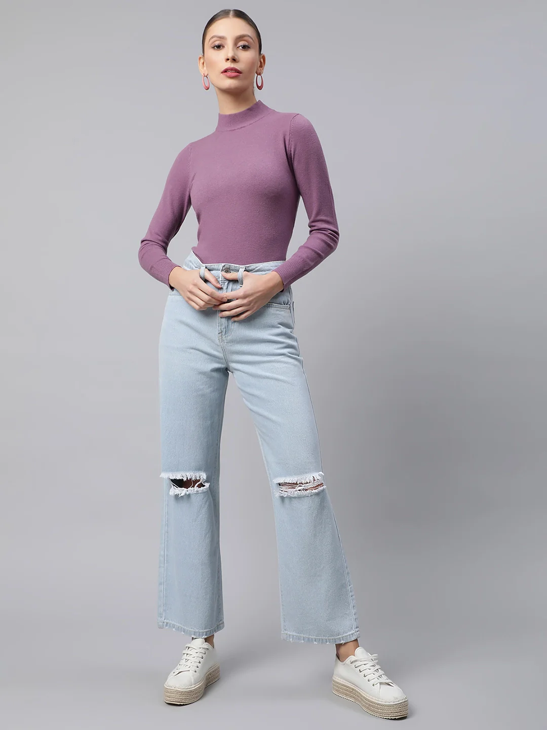Light Blue Distressed Knee Straight Leg Mid Rise Jeans - Image 7