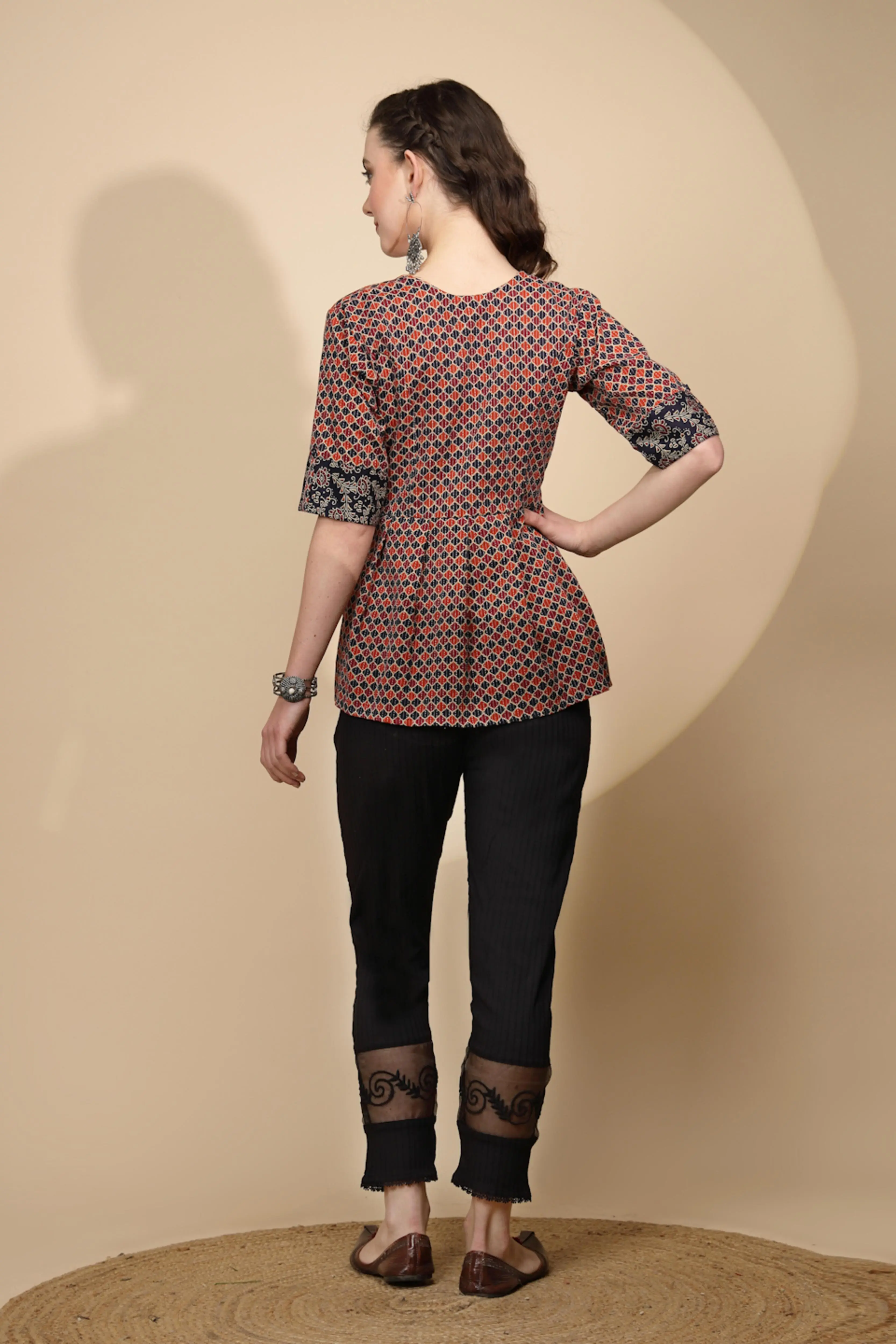 Maroon Regular Fit Tunic For Women - Image 2