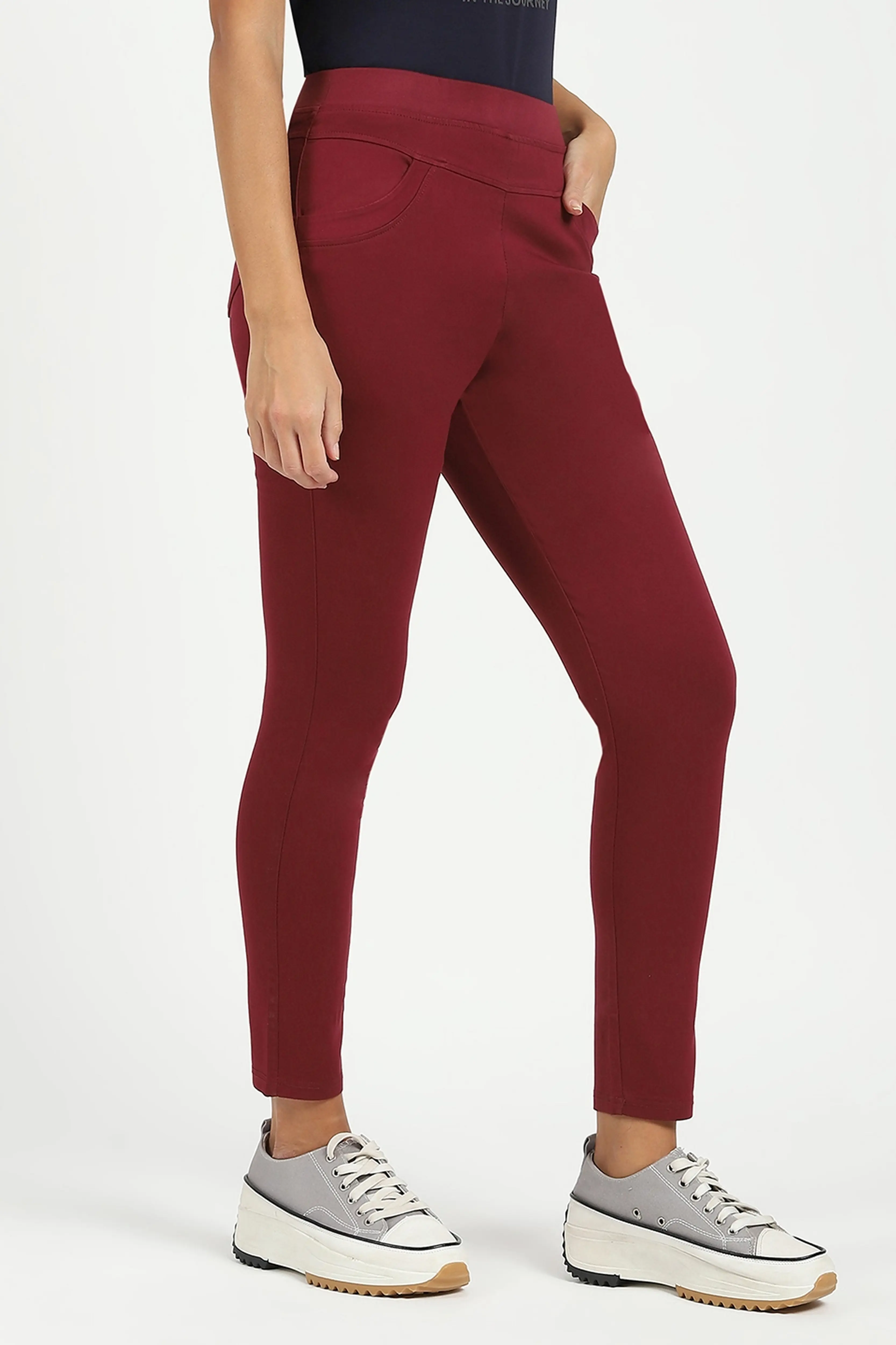 Maroon Ultra Stretchable Jegging - Image 4