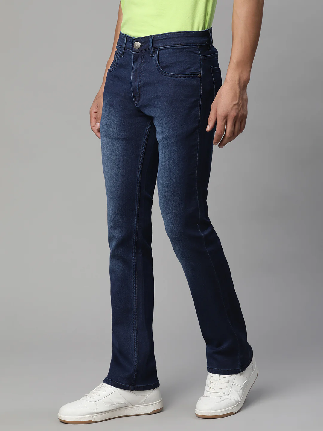 Men Blue Faded Straight Denim Jeans - Image 7