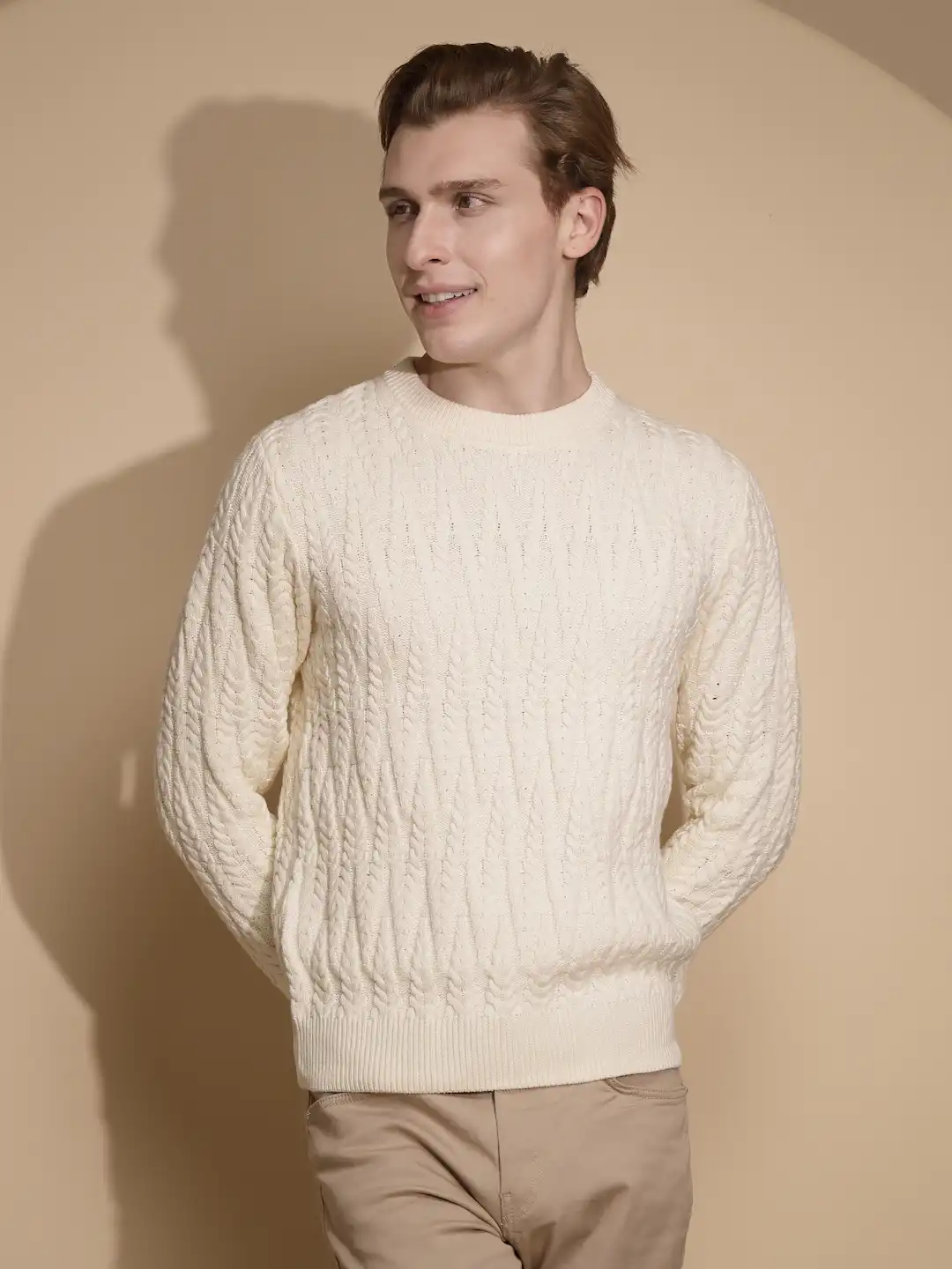 Off White Solid Full Sleeve Round Neck Knitted Pullover