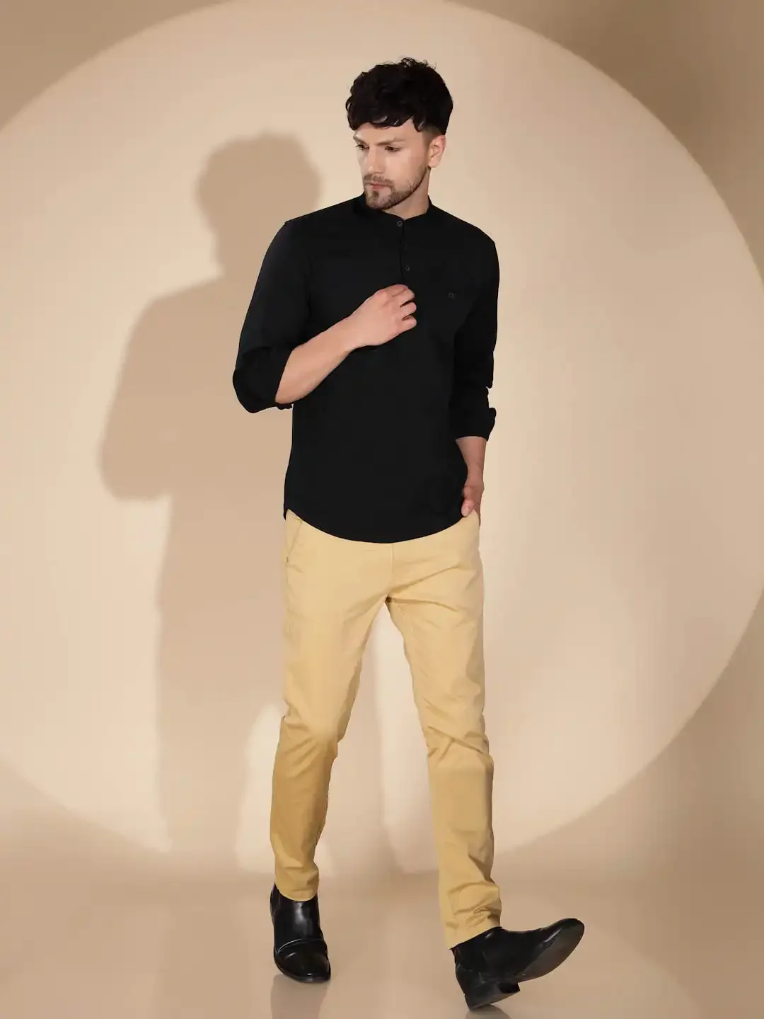 Mens Black Round Nack Solid Kurta - Image 6