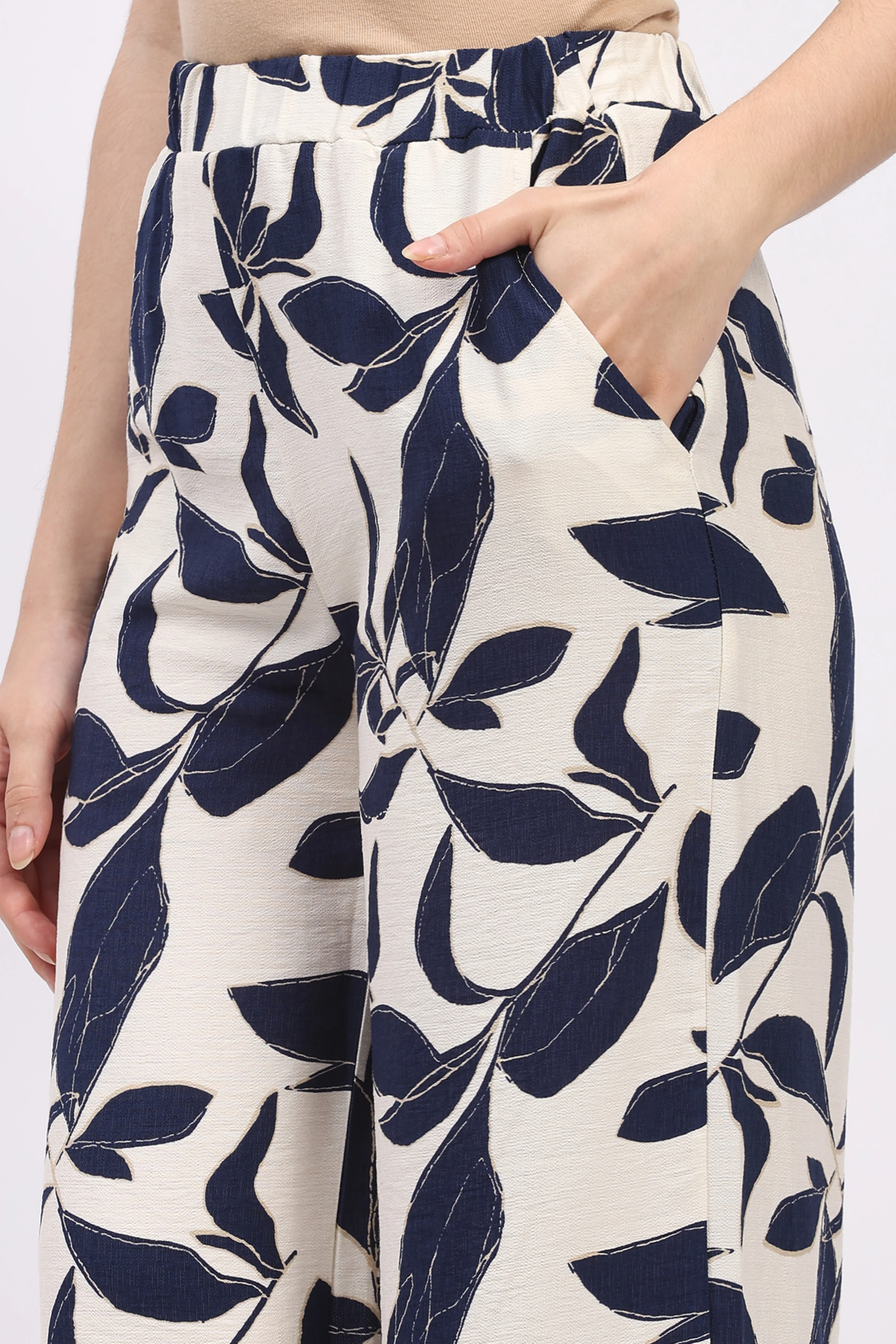Navy Solid Top & Floral Print Lower Set - Image 7