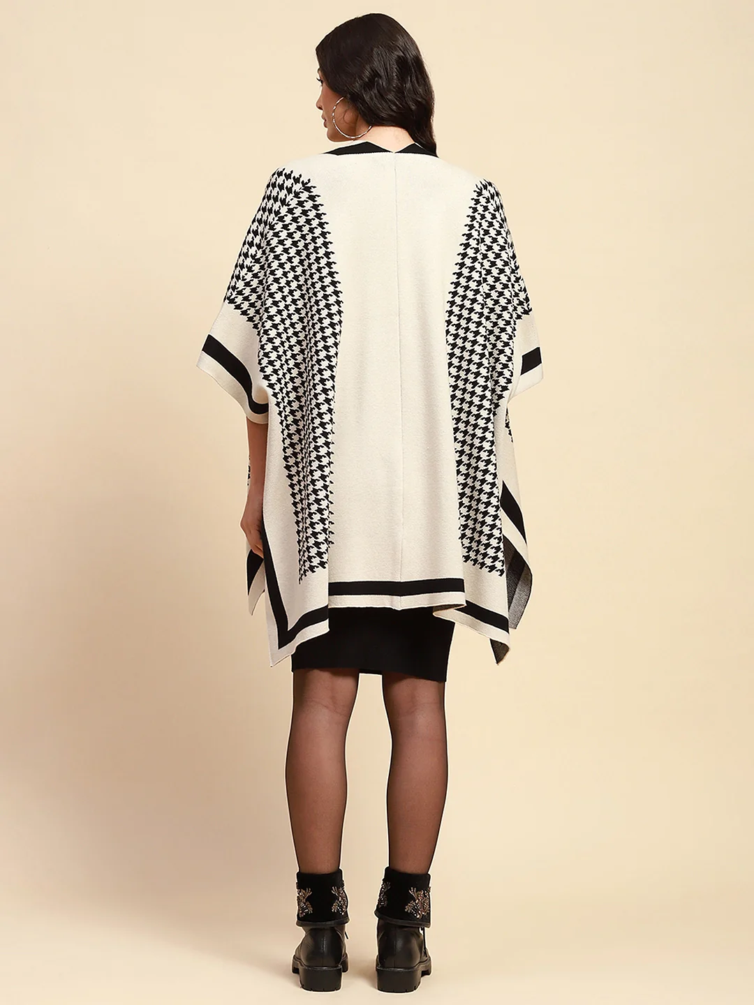 Off White Viscose Loose Winter Shrug - Image 11
