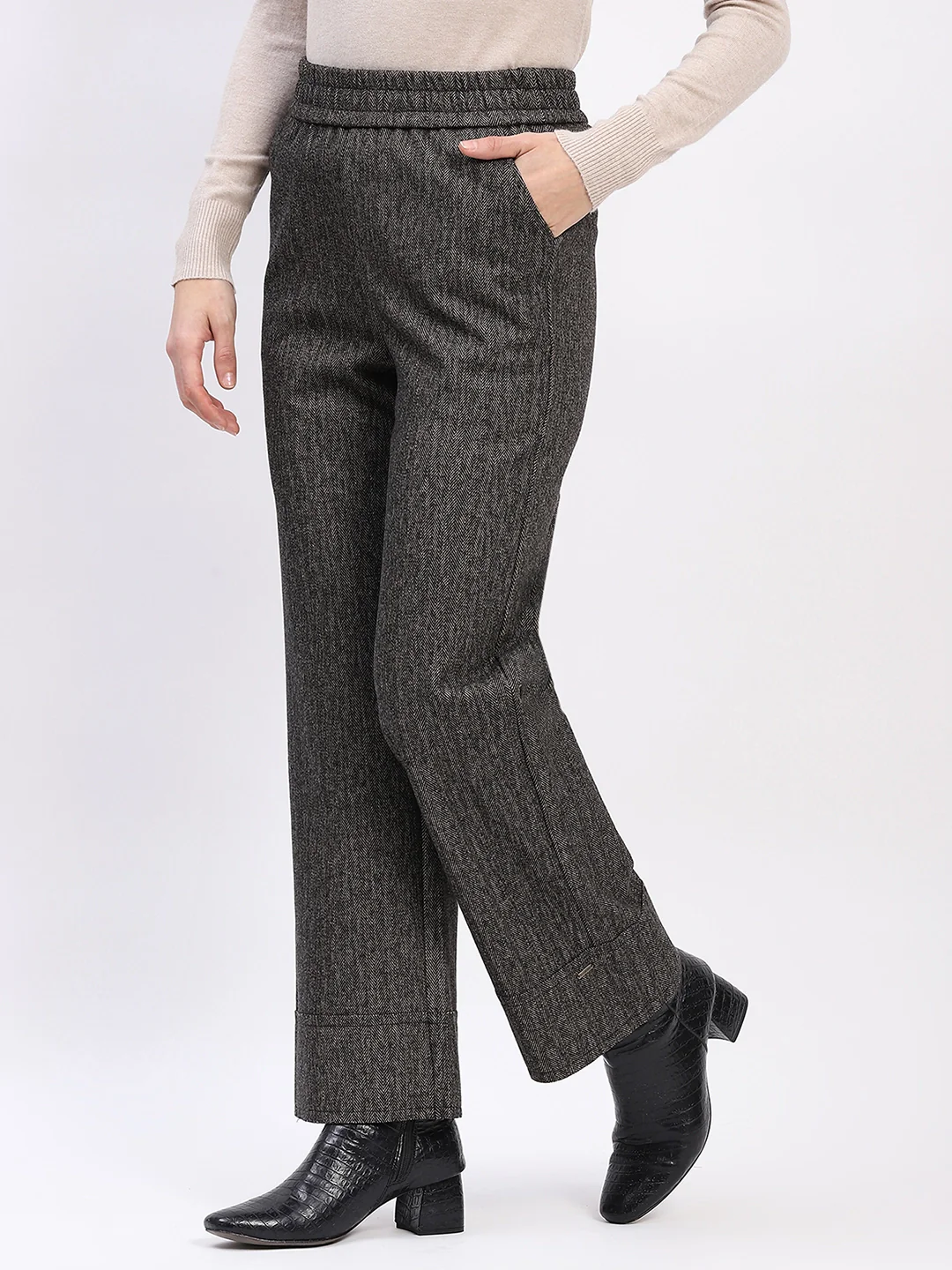 Pinstripe Chevron Winter Lower - Image 10