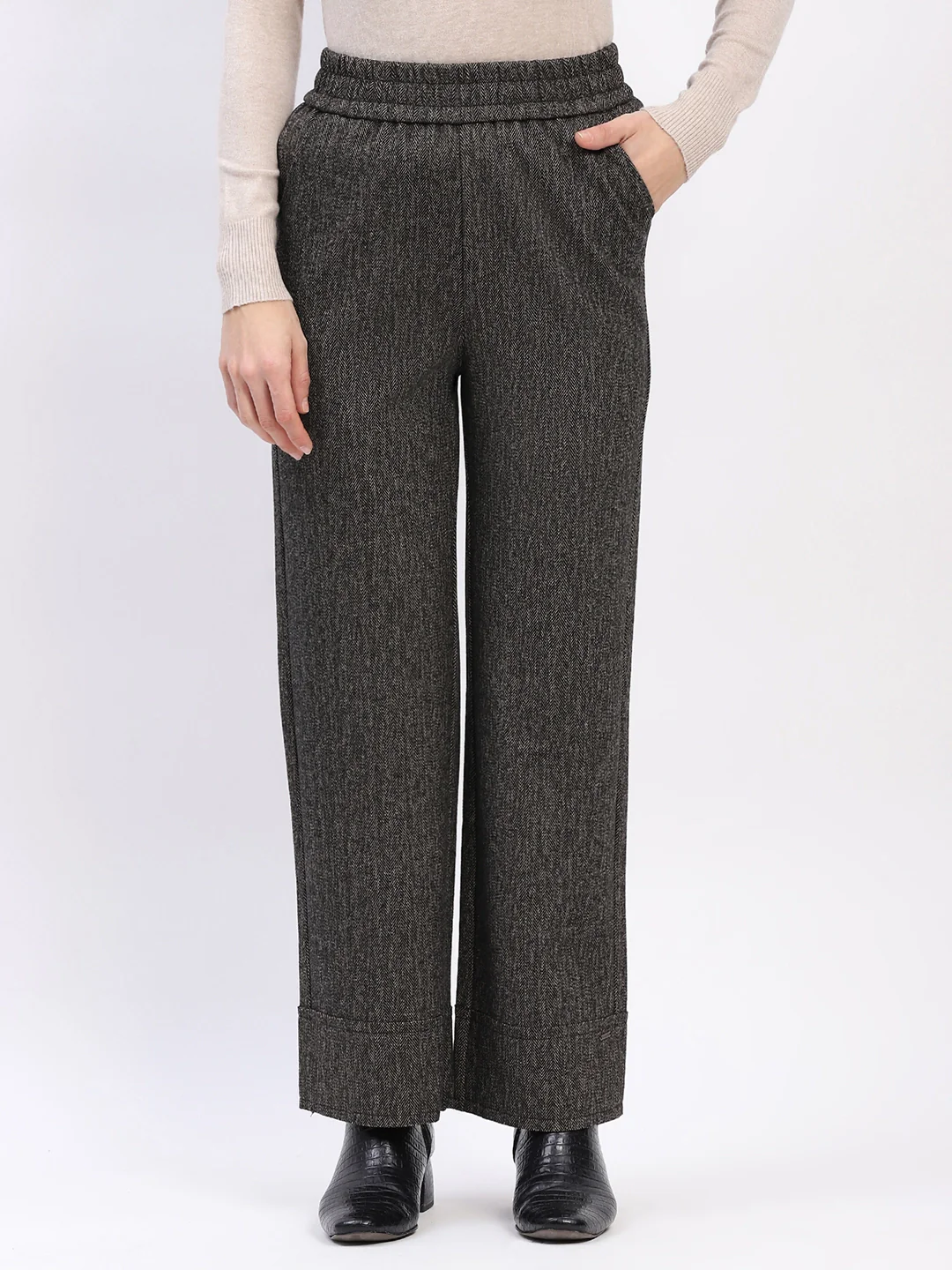 Pinstripe Chevron Winter Lower - Image 8