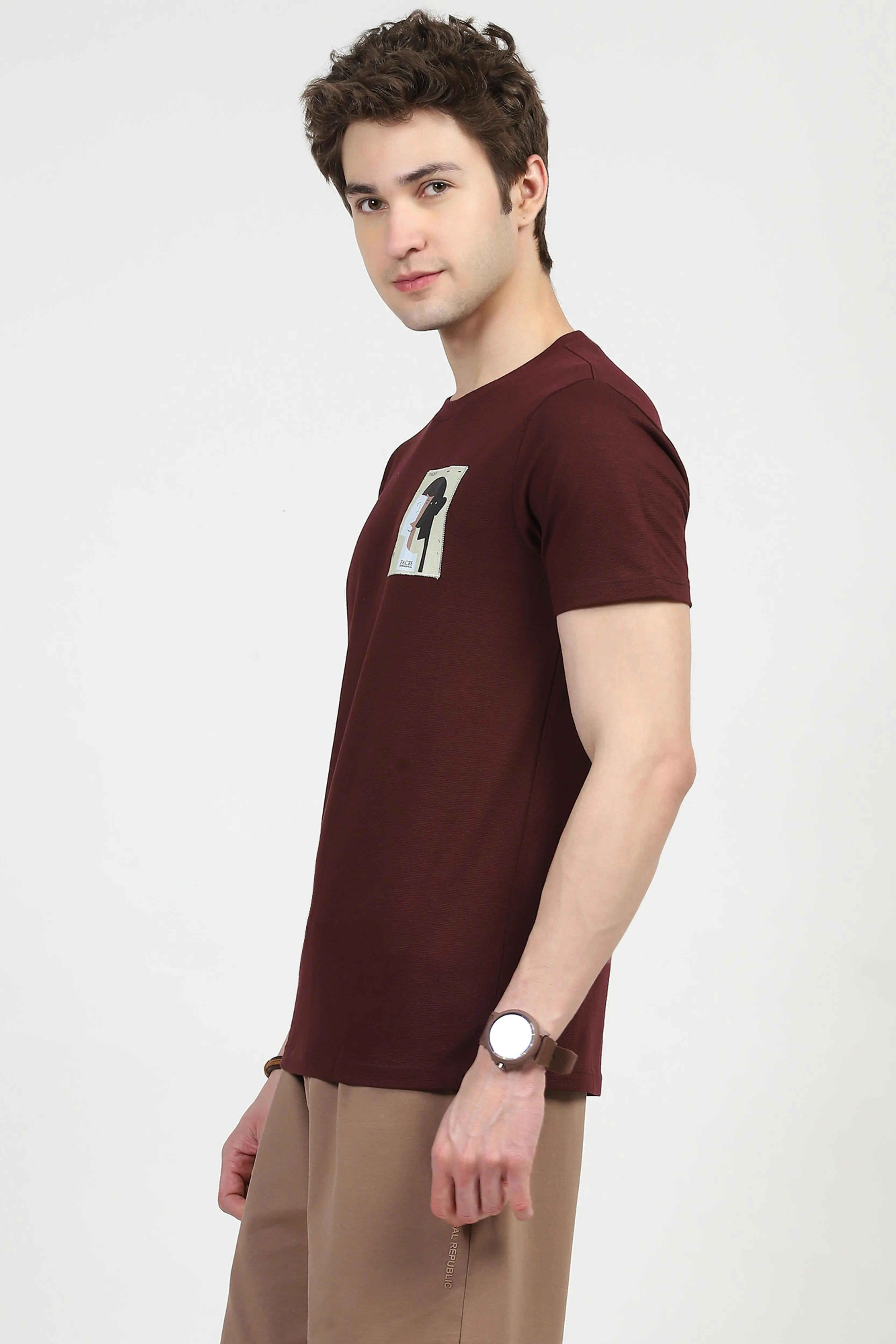 Wine Back Print Graphic T-shirt - Image 2