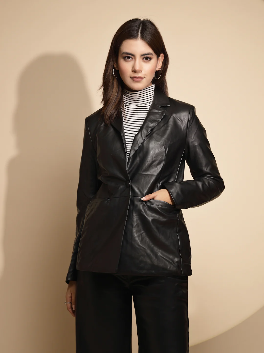 Black Solid Collared Neck Full Sleeve Leather Coat - Image 7