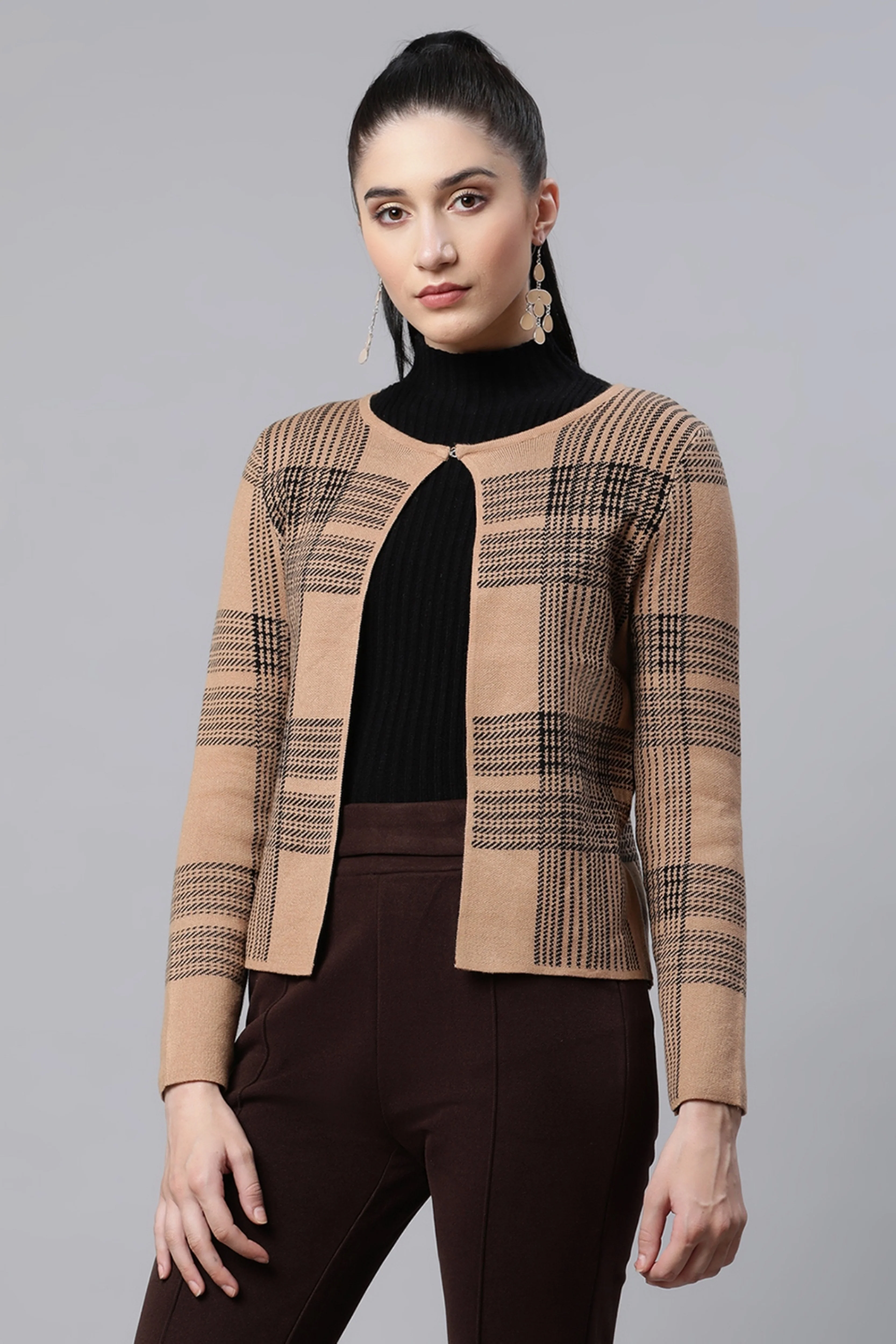 Beige Checkered Cardigan - Image 7