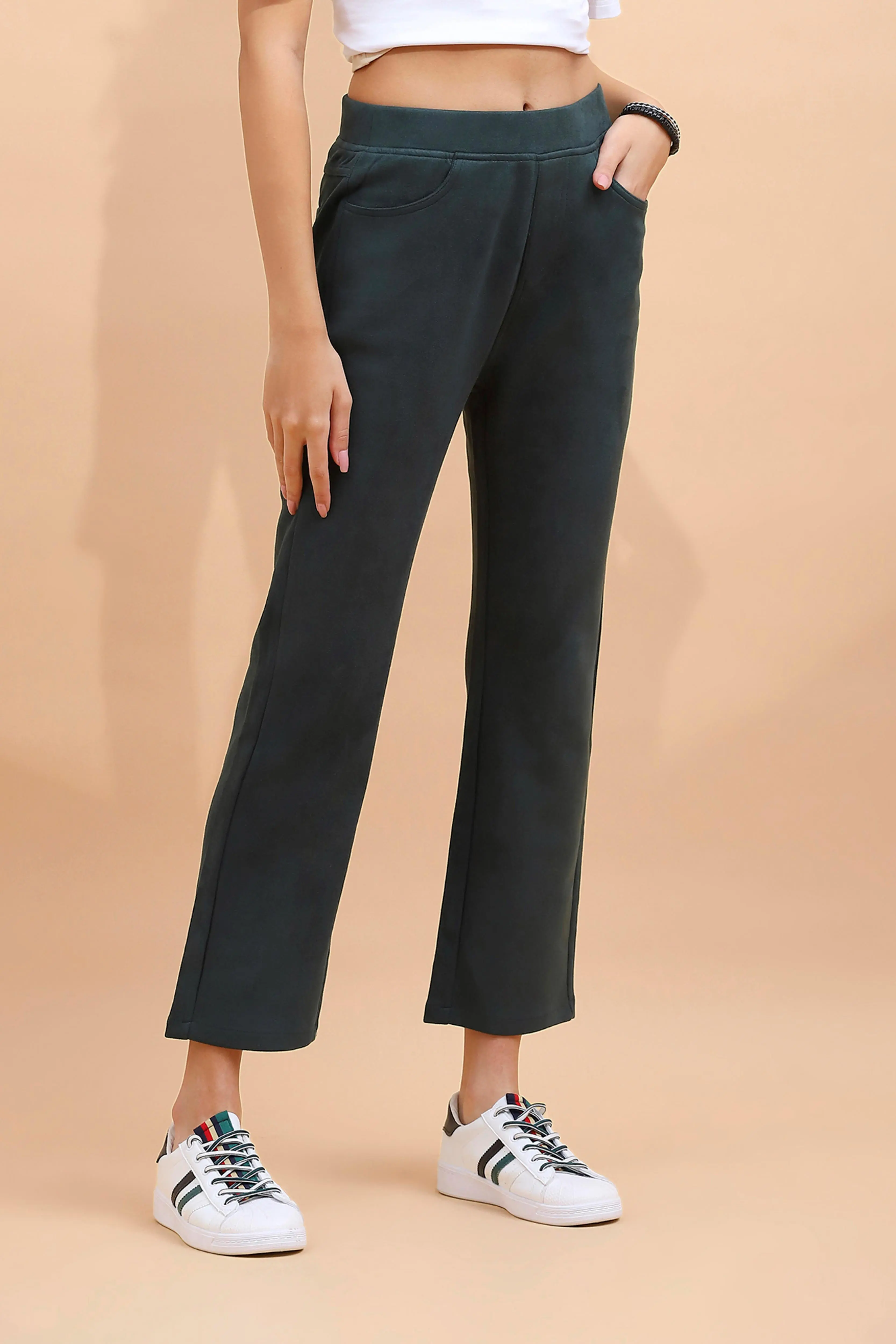 Green Solid Straight Fit Suede Jegging - Image 3