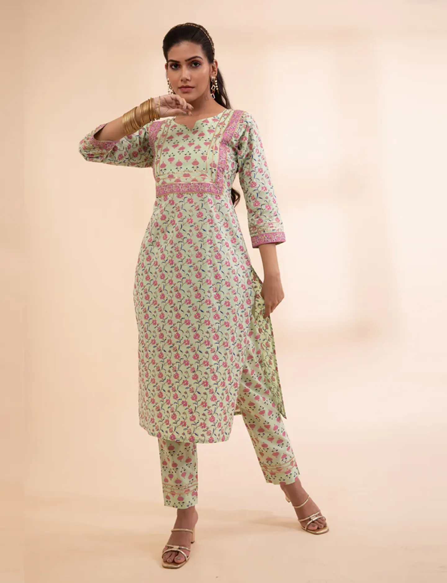 Green Floral Cotton Kurta Set - Image 4