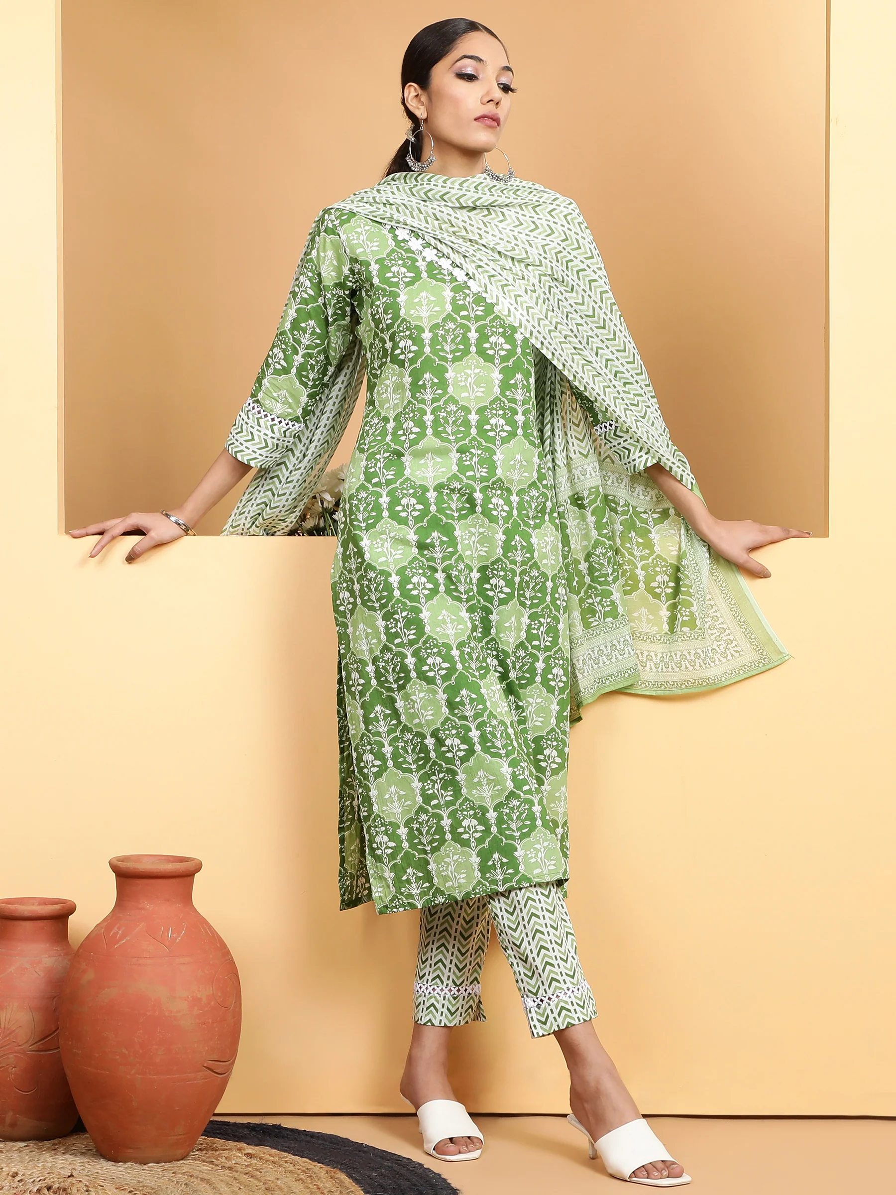 Green V-Neck Printed Kurta Bottom Set With Dupatta - Image 2