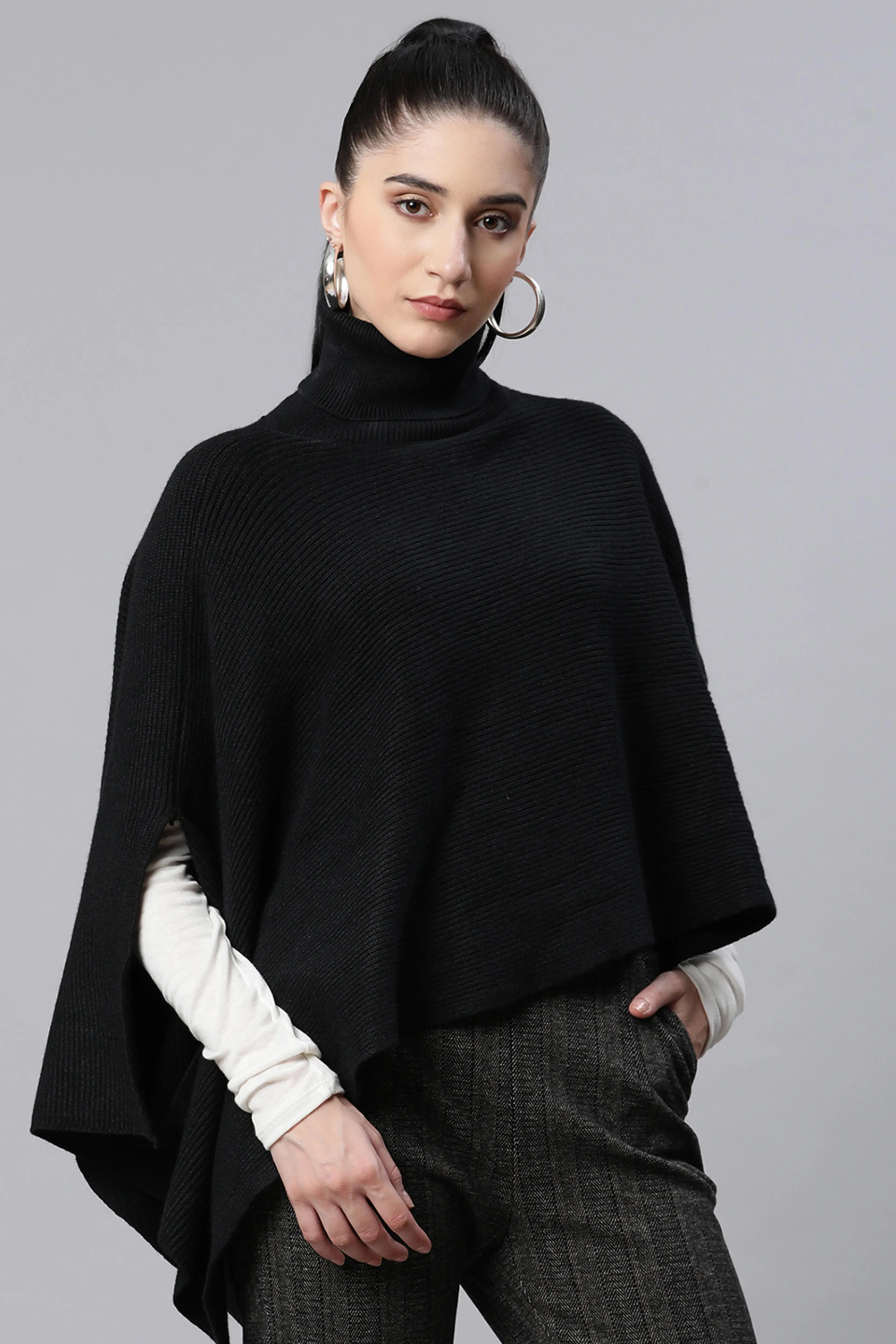 Black Solid Loose Fit Poncho - Image 4