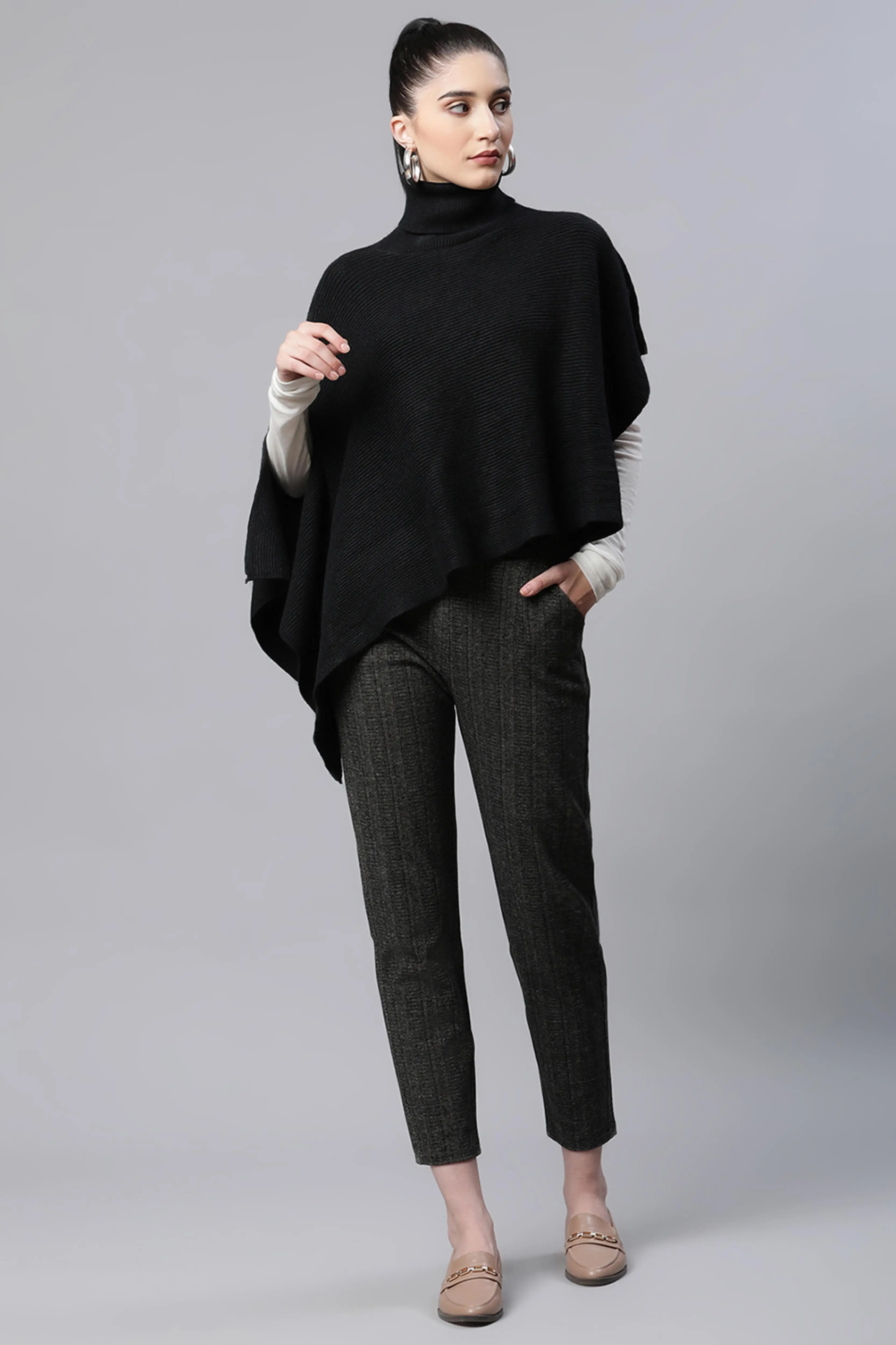 Black Solid Loose Fit Poncho - Image 6